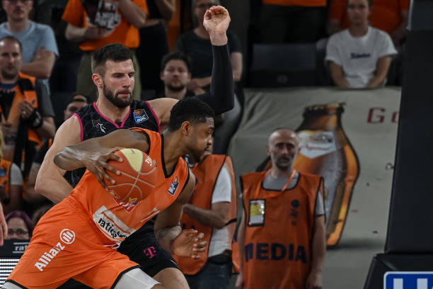 转会完成所 转会完成所